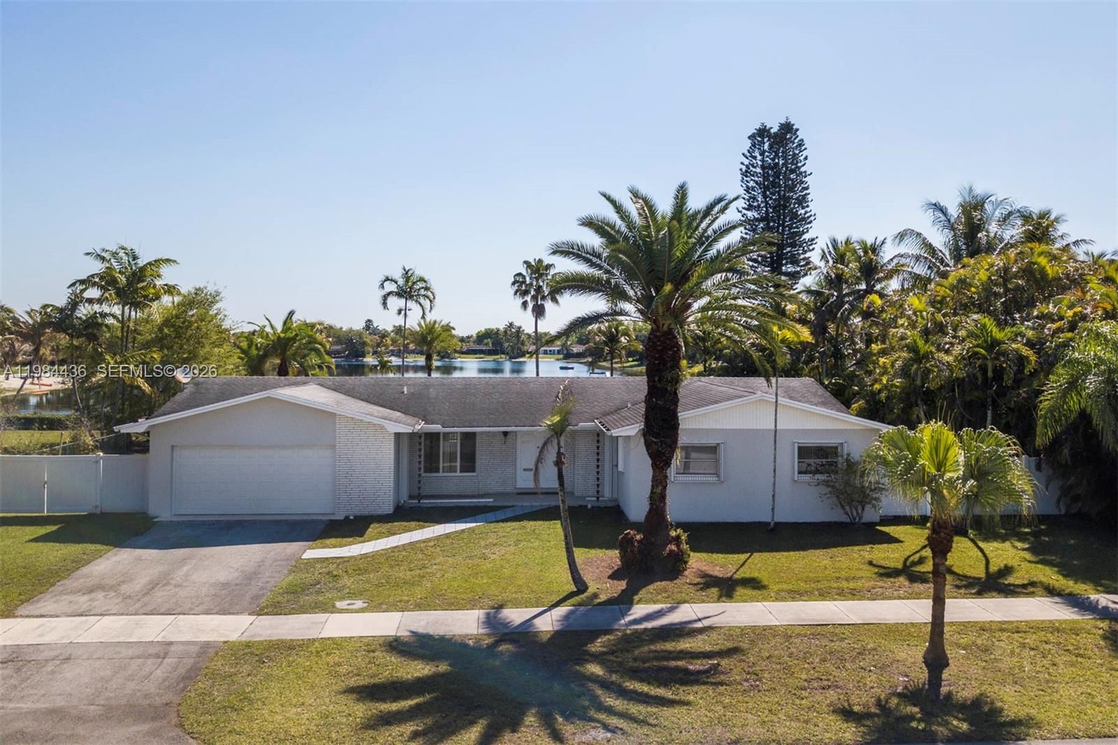 Real estate property located at 11807 112th Ave, Miami-dade, Oakland Acres, Miami, FL