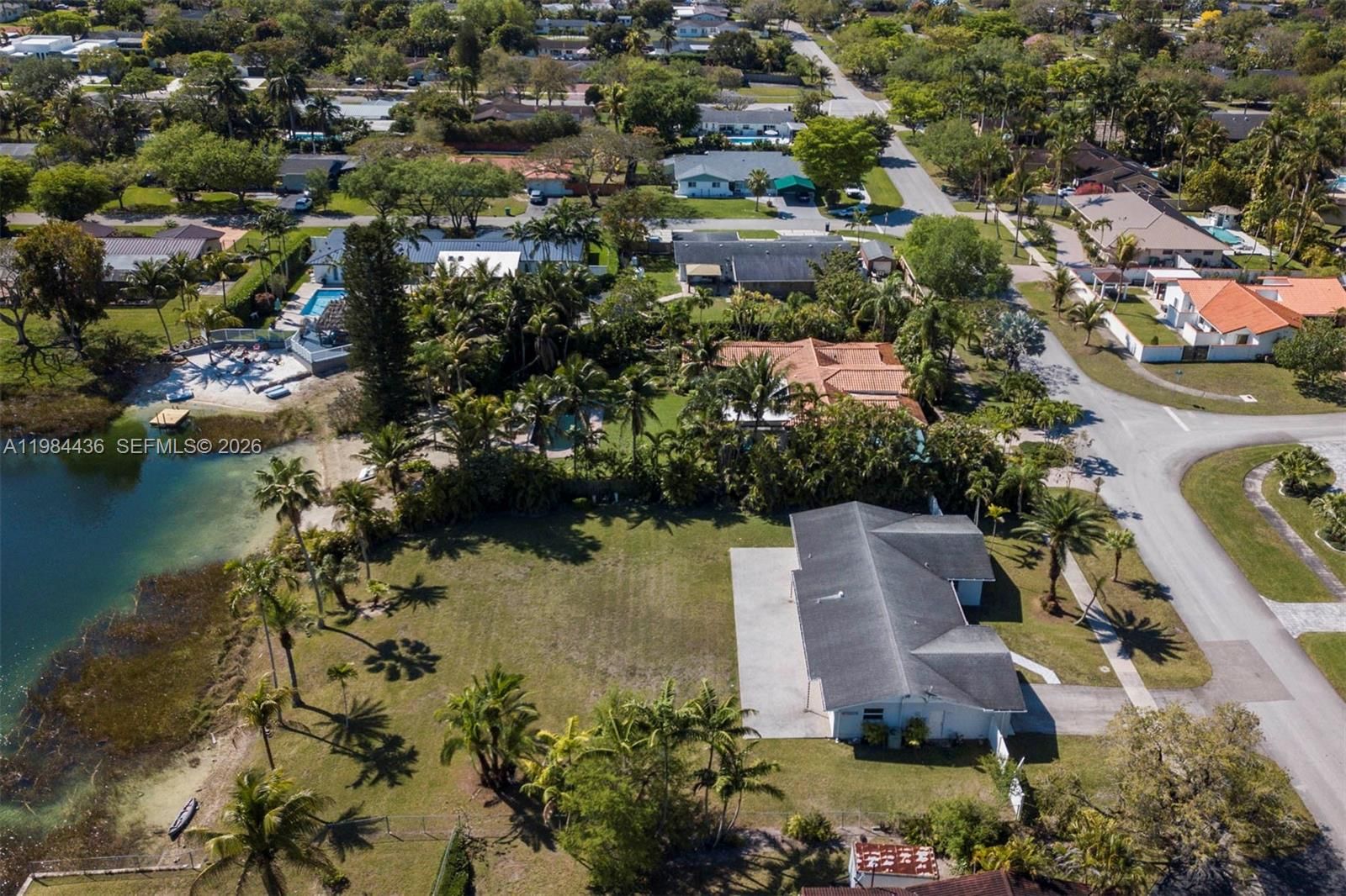 Real estate property located at 11807 112th Ave, Miami-dade, Oakland Acres, Miami, FL