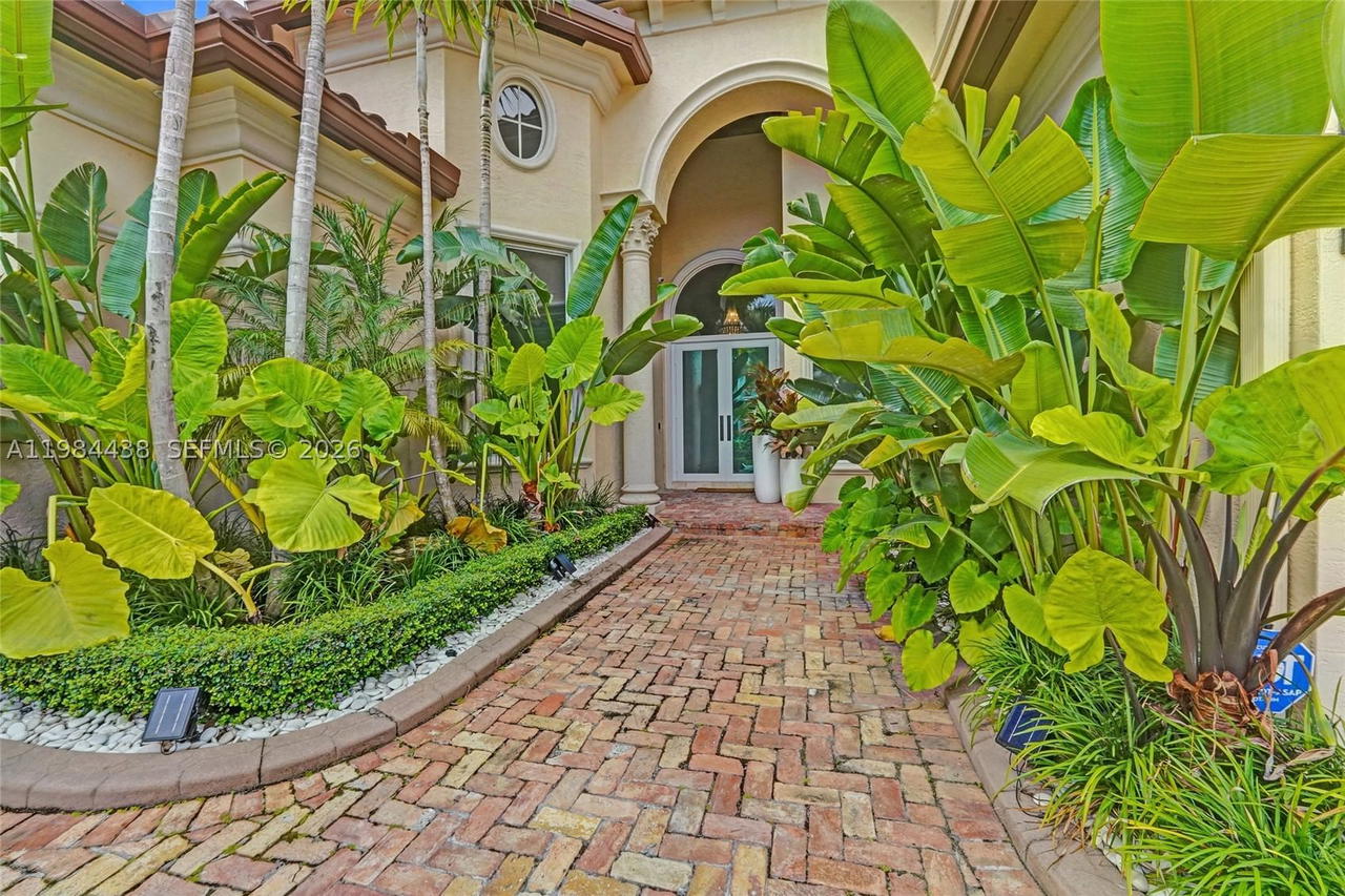 Real estate property located at 10291 Sweet Bay St, Broward, Enclave 2nd Sec, Plantation, FL
