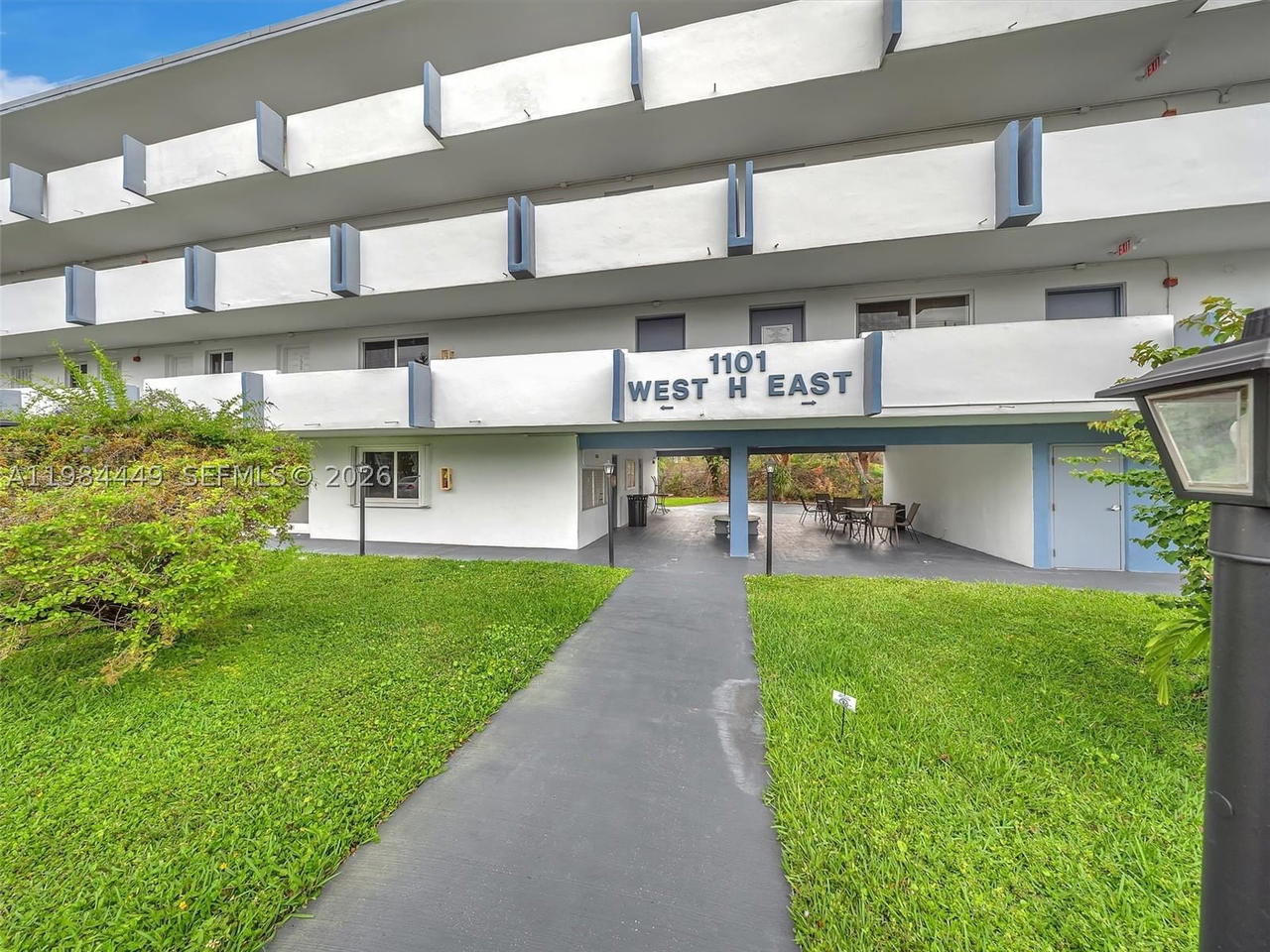Real estate property located at 1101 191st St #307, Miami-dade, Rolling Green Condo H, Miami, FL