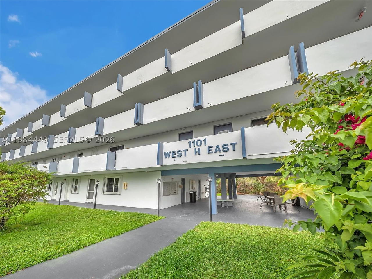 Real estate property located at 1101 191st St #307, Miami-dade, Rolling Green Condo H, Miami, FL
