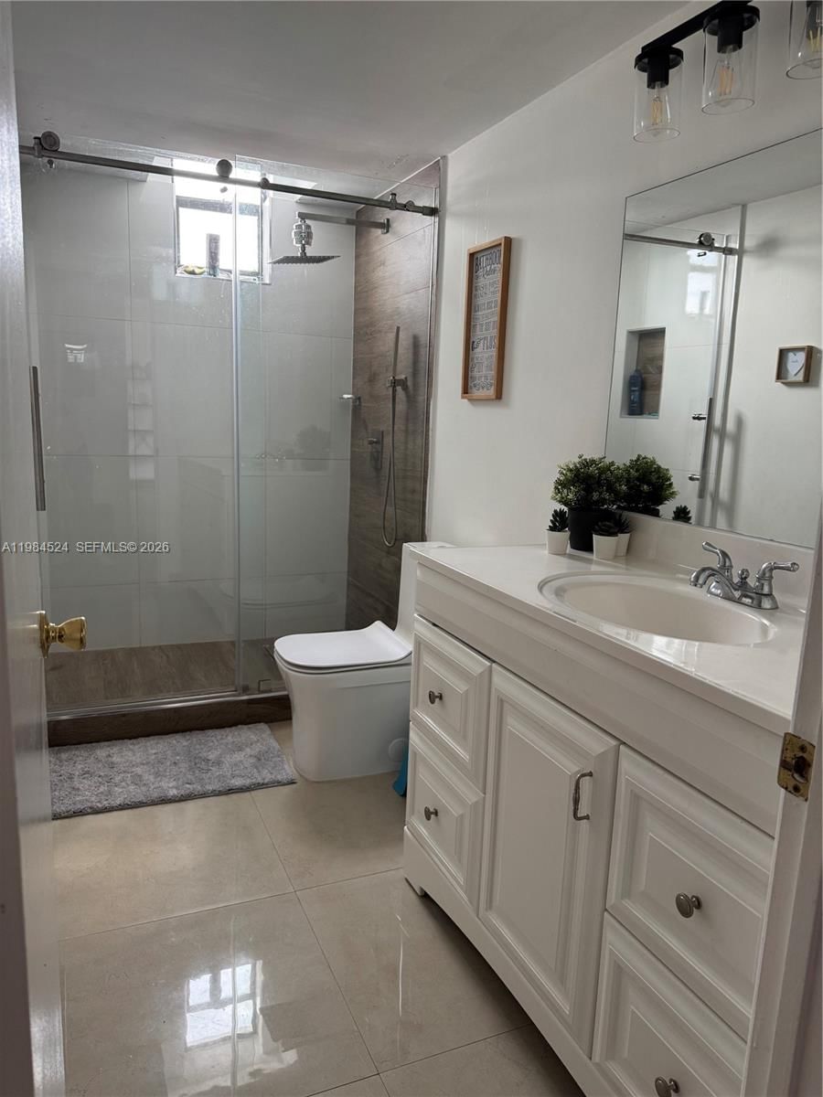 Real estate property located at 2500 Parkview Dr #2401, Broward, Olympus Towers Condo, Hallandale Beach, FL