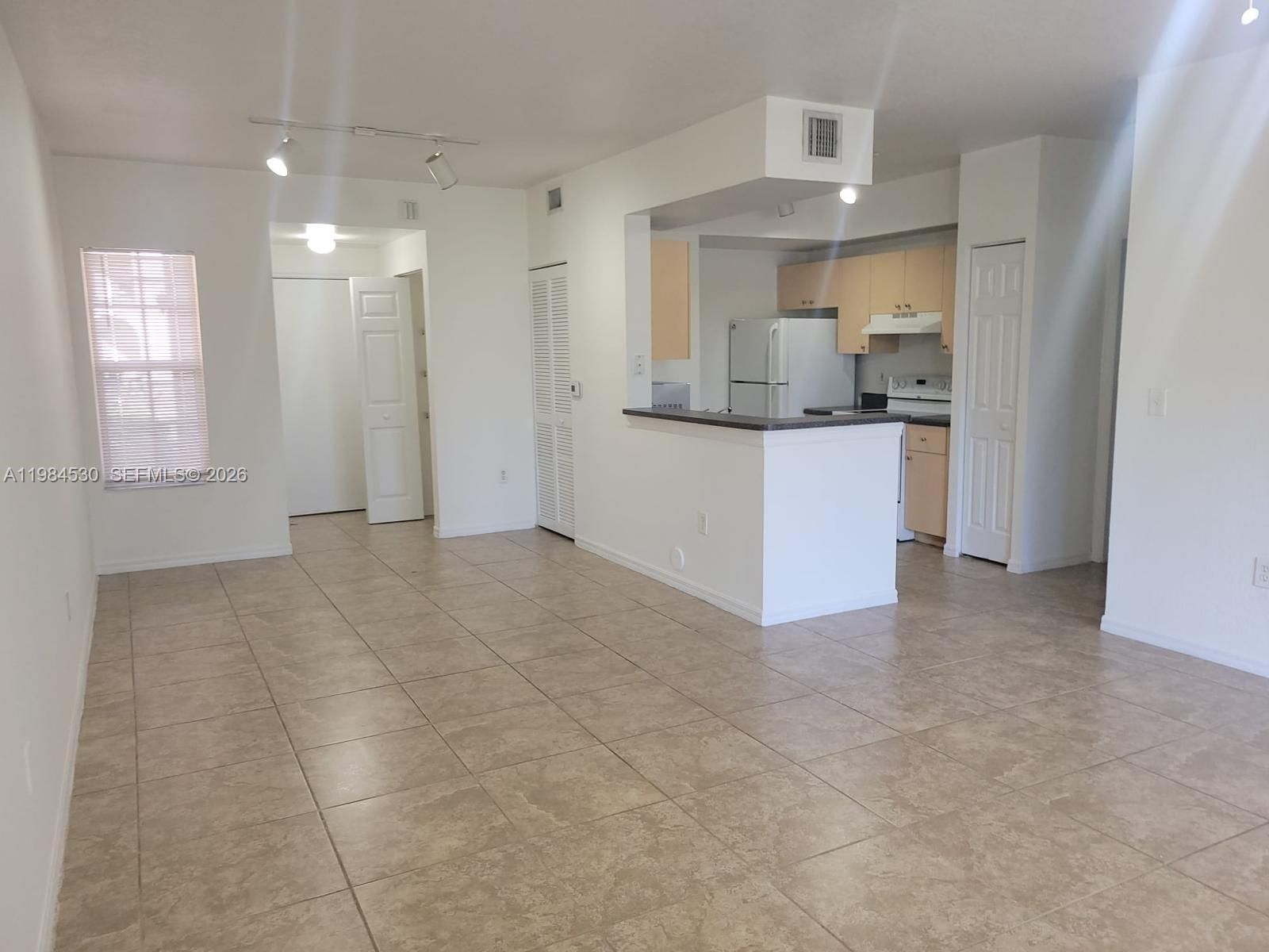 Real estate property located at 2560 Centergate Dr #102, Broward, Aventine At Miramar Condo, Miramar, FL