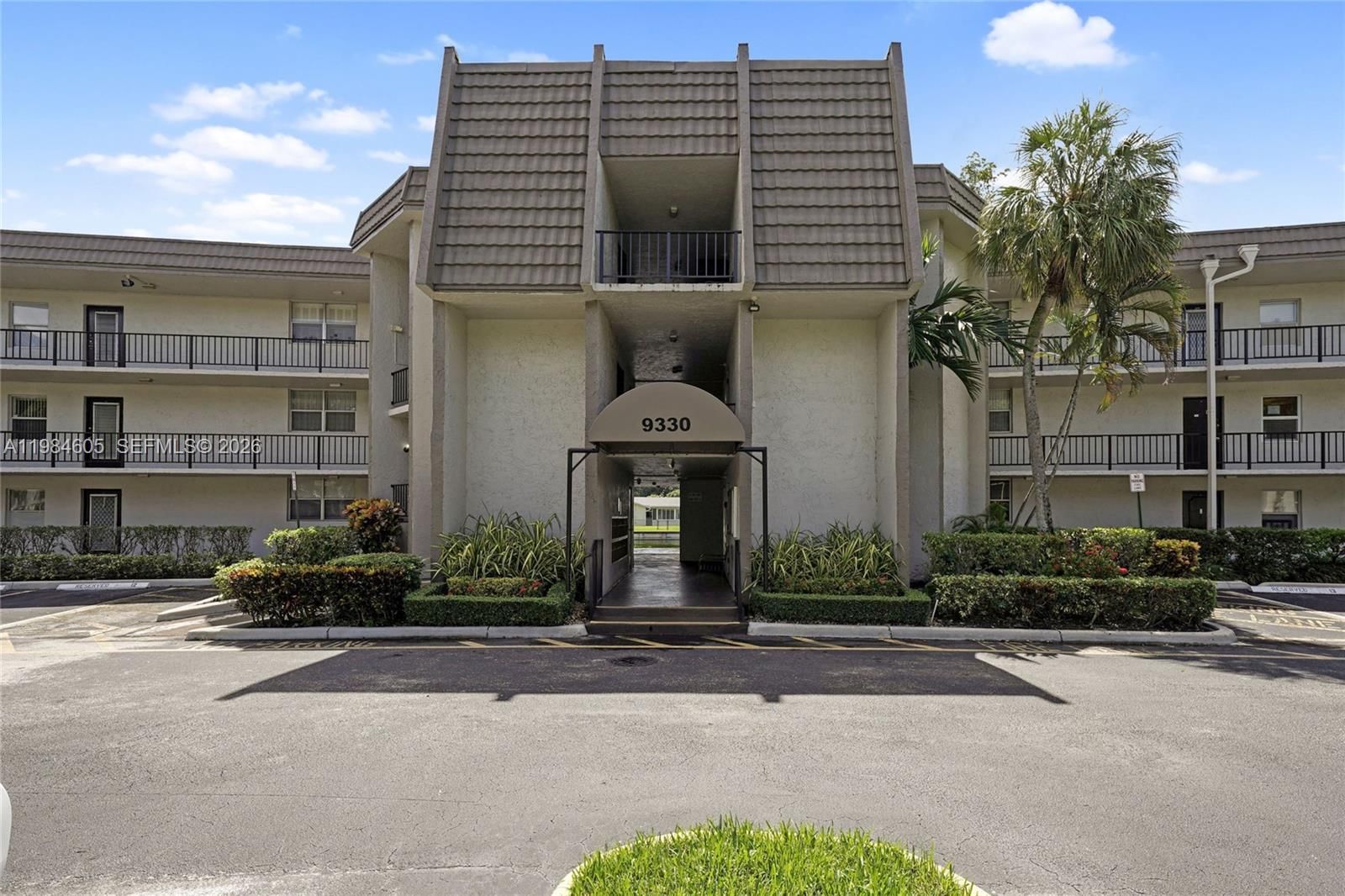 Real estate property located at 9330 Lime Bay Blvd #209, Broward, Lime Bay Condominium 8, Tamarac, FL