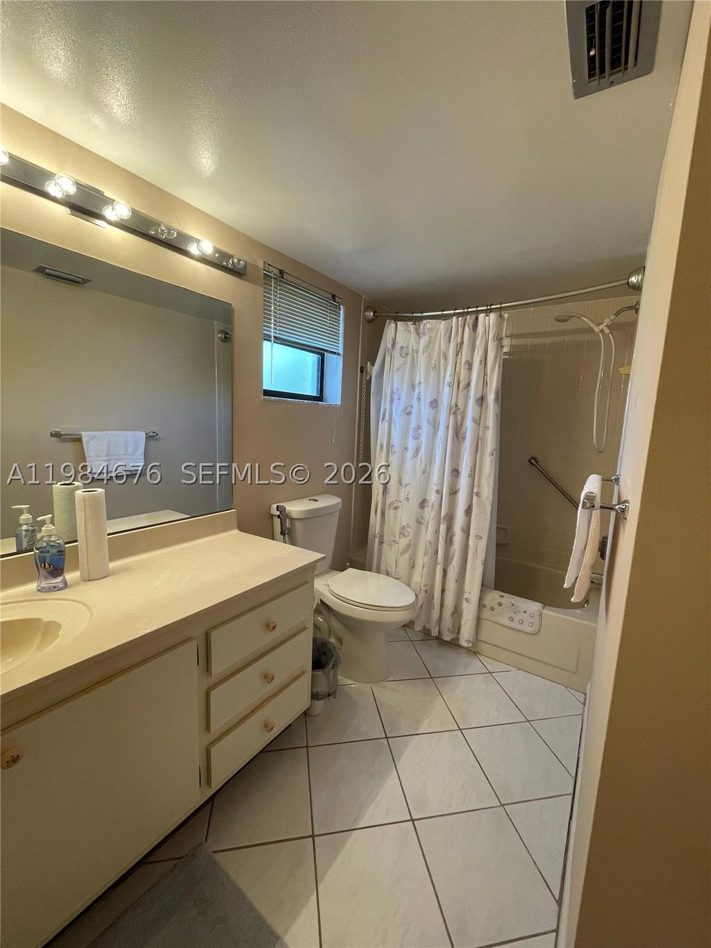 Real estate property located at 2606 104th Ave #301, Broward, Sunrise Lakes 185 Condo, Sunrise, FL