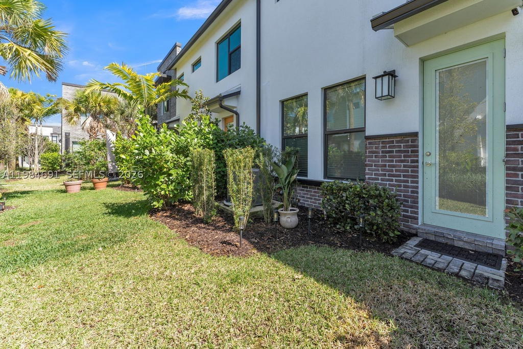 Real estate property located at 8351 7th Ct, Broward, American Express Tract, Plantation, FL