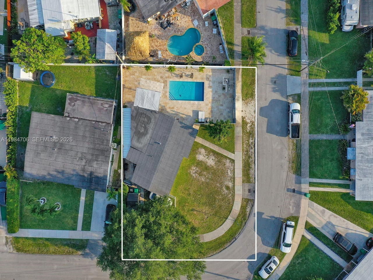 Real estate property located at 4721 108th Ave, Miami-dade, Westwood Lake 3rd Addn, Miami, FL