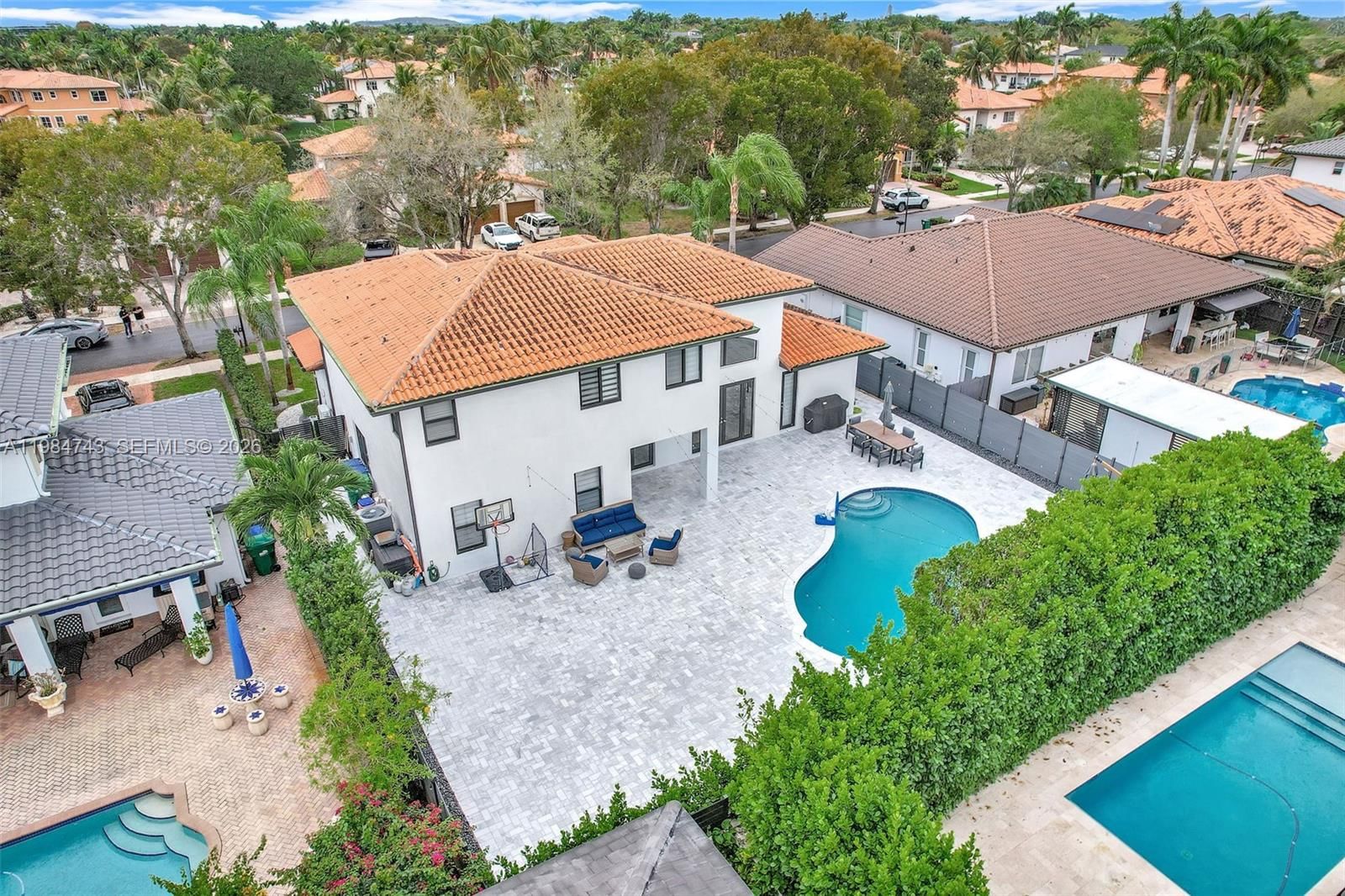 Real estate property located at 7993 161st Ter, Miami-dade, Silvercrest Lake Estates, Miami Lakes, FL