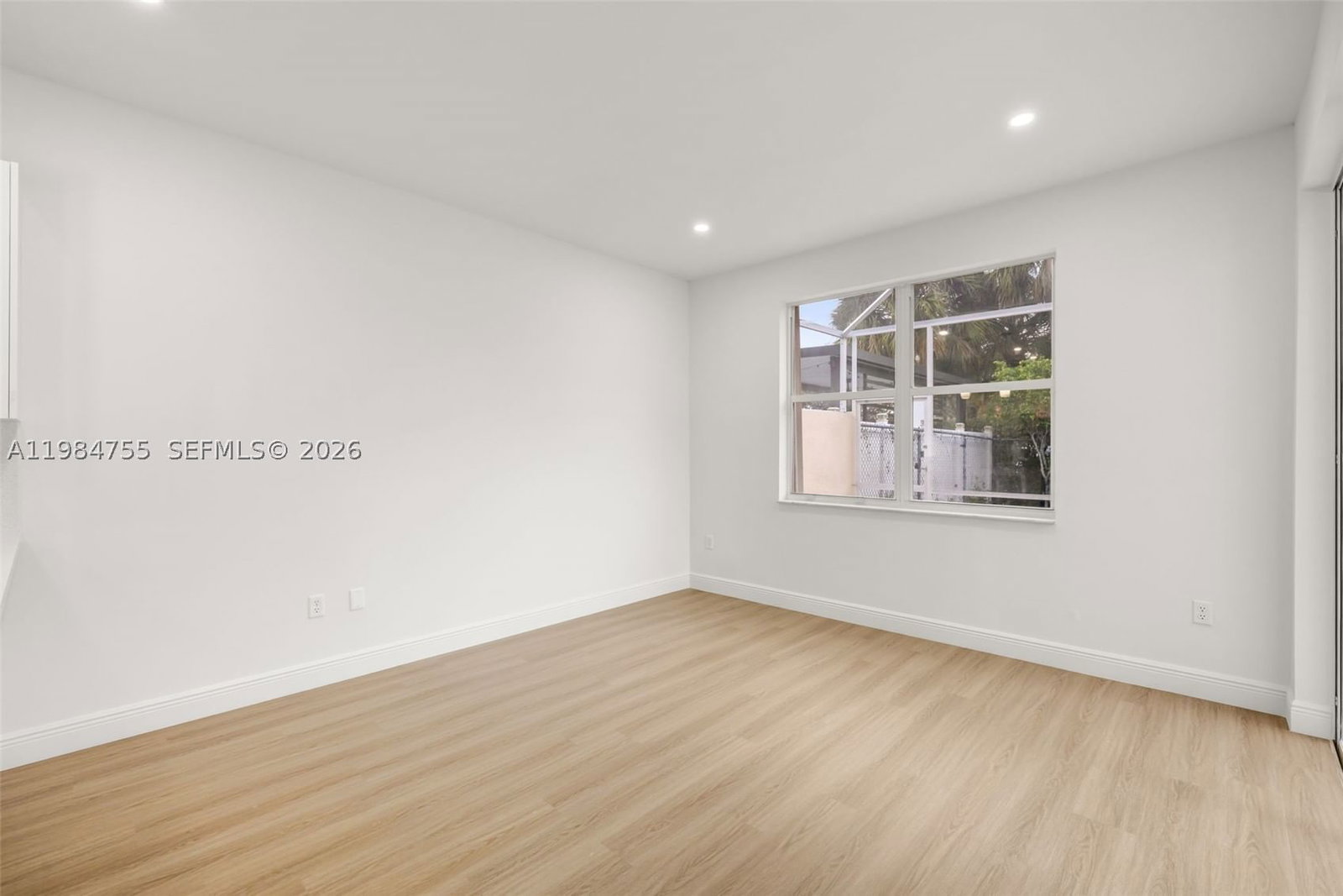 Real estate property located at 1392 159th Ln, Broward, Towngate, Pembroke Pines, FL