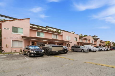 Real estate property located at 8027 Lake Dr #204, Miami-dade, Doral Court Condo, Doral, FL