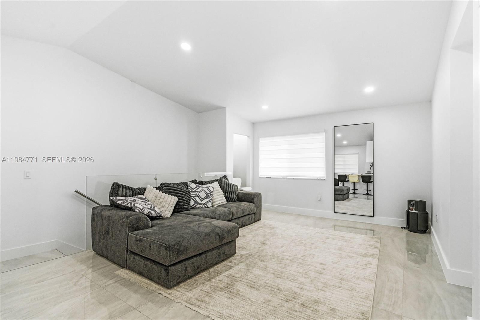 Real estate property located at 8027 Lake Dr #204, Miami-dade, Doral Court Condo, Doral, FL