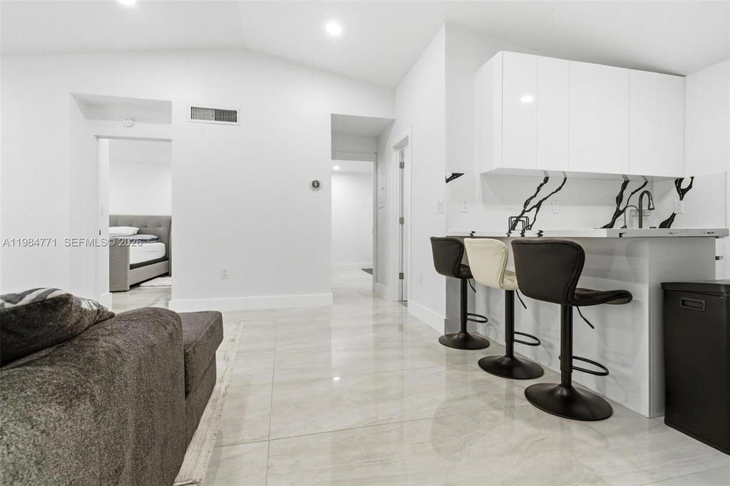 Real estate property located at 8027 Lake Dr #204, Miami-dade, Doral Court Condo, Doral, FL