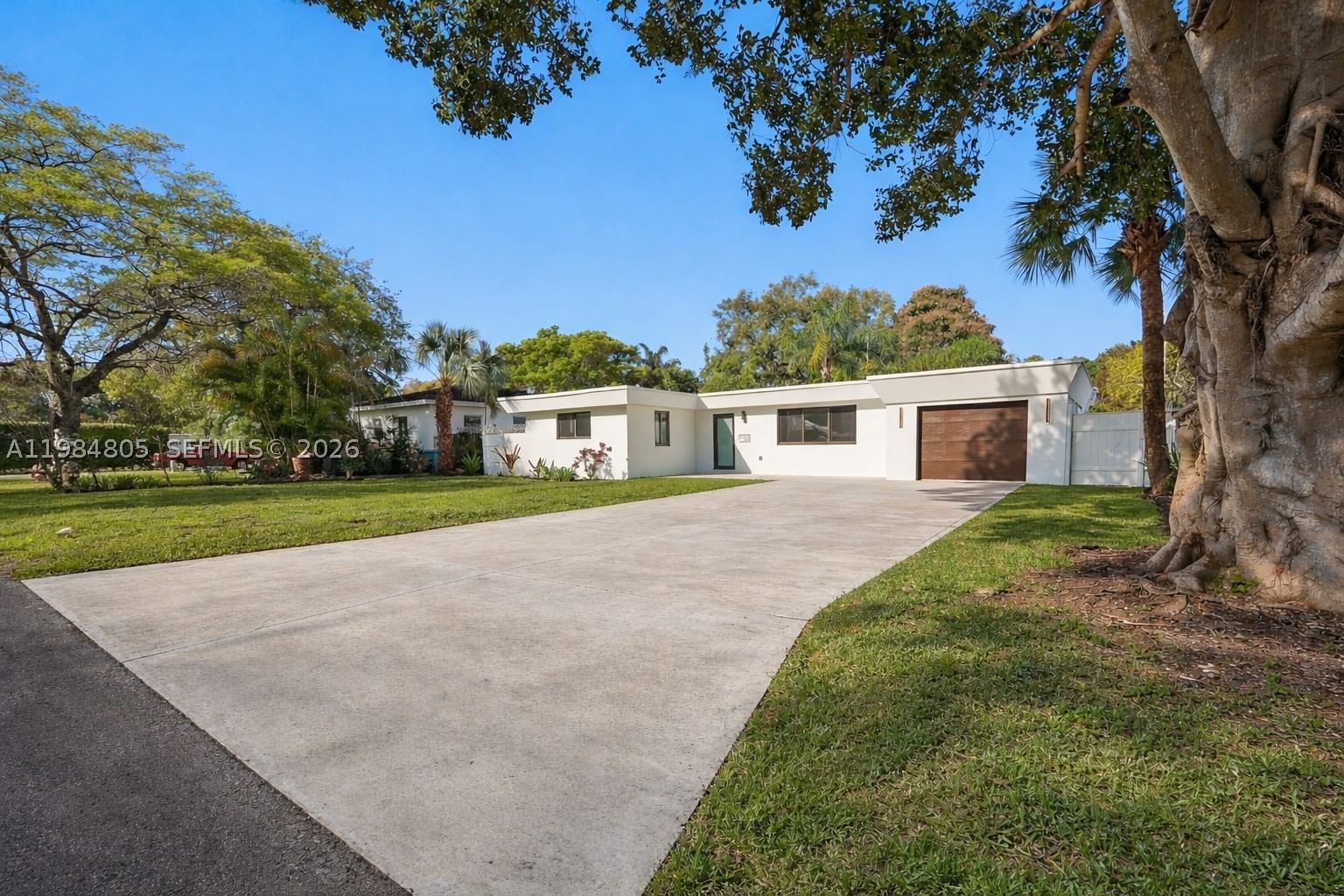 Real estate property located at 10910 9th Ct, Miami-dade, Berna Gilda Addn, Biscayne Park, FL