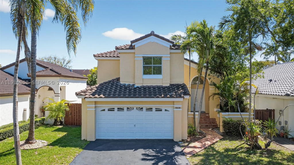 Real estate property located at 11776 90th Ter, Miami-dade, Poinciana At Oaks Landing, Miami, FL