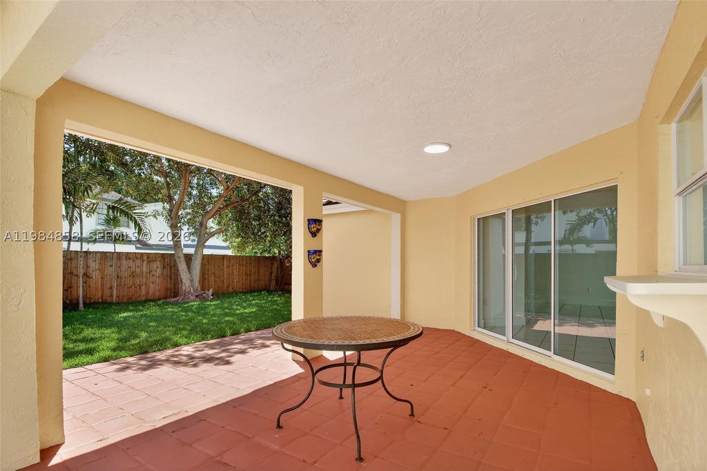 Real estate property located at 11776 90th Ter, Miami-dade, Poinciana At Oaks Landing, Miami, FL