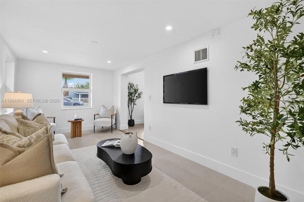 Real estate property located at 17980 2nd Ct, Miami-dade, North Ridge, Miami Gardens, FL