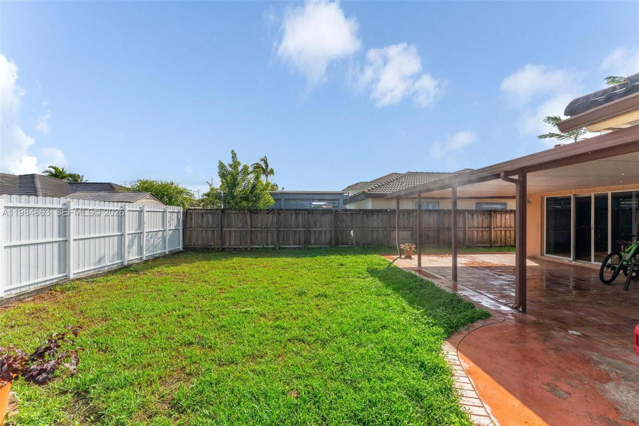 Real estate property located at 14307 165th St, Miami-dade, Laguna Ponds Sec 2, Miami, FL