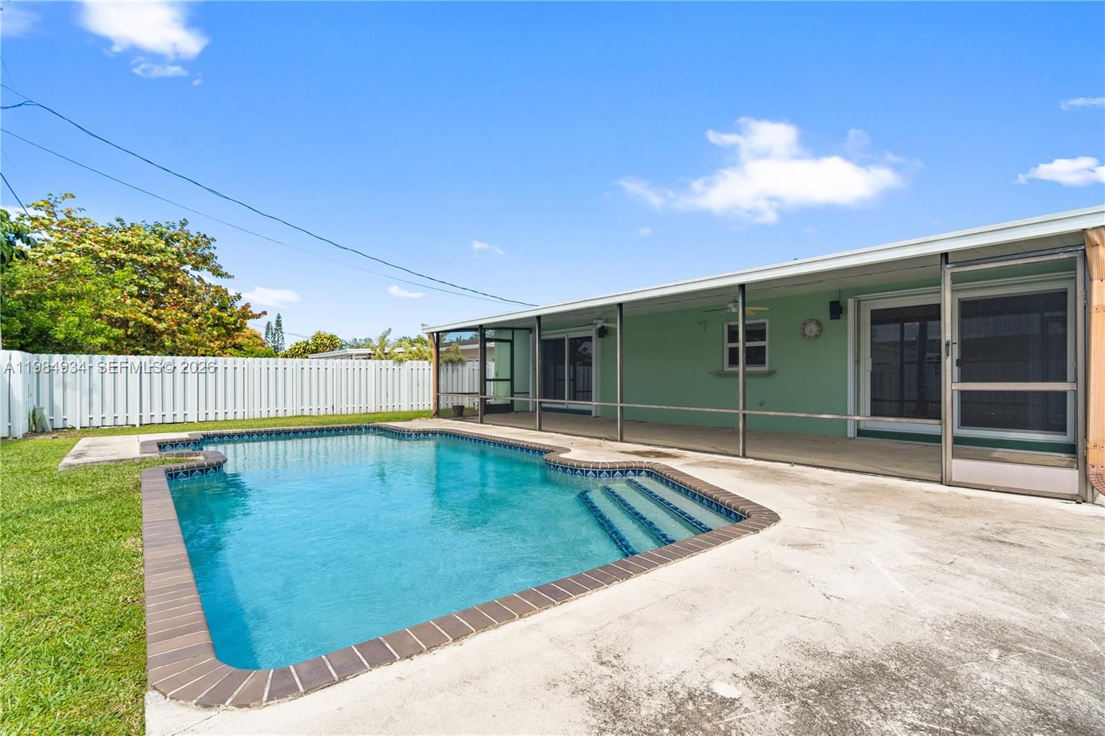Real estate property located at 19900 87th Ct, Miami-dade, Cutler Ridge Pines, Cutler Bay, FL