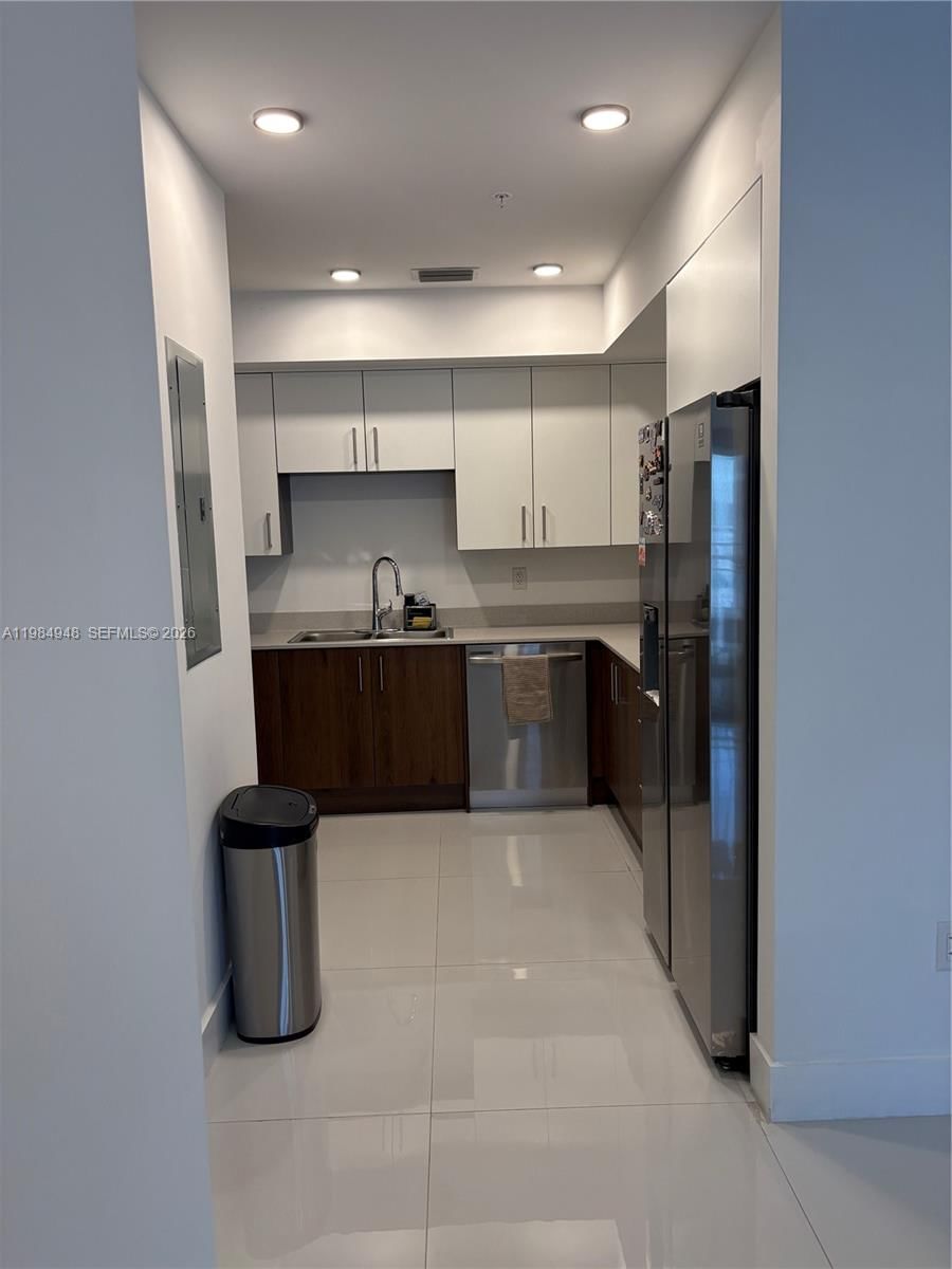 Real estate property located at 10950 82nd St #319, Miami-dade, Islands At Doral 1st Addi, Doral, FL