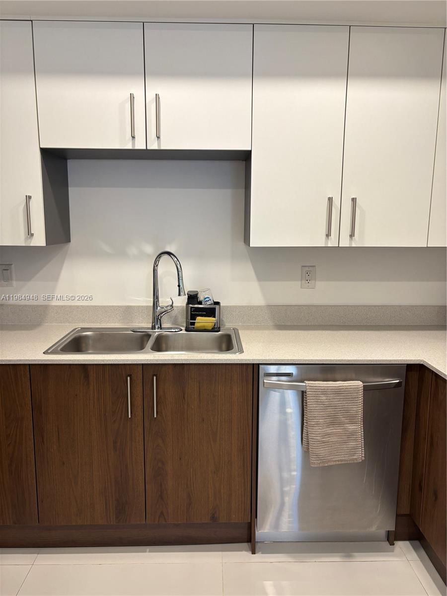 Real estate property located at 10950 82nd St #319, Miami-dade, Islands At Doral 1st Addi, Doral, FL