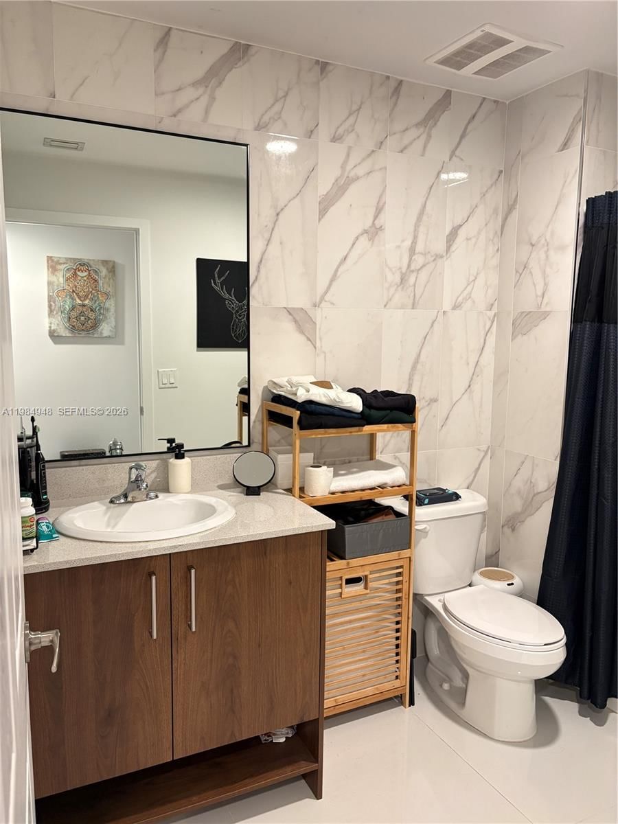 Real estate property located at 10950 82nd St #319, Miami-dade, Islands At Doral 1st Addi, Doral, FL