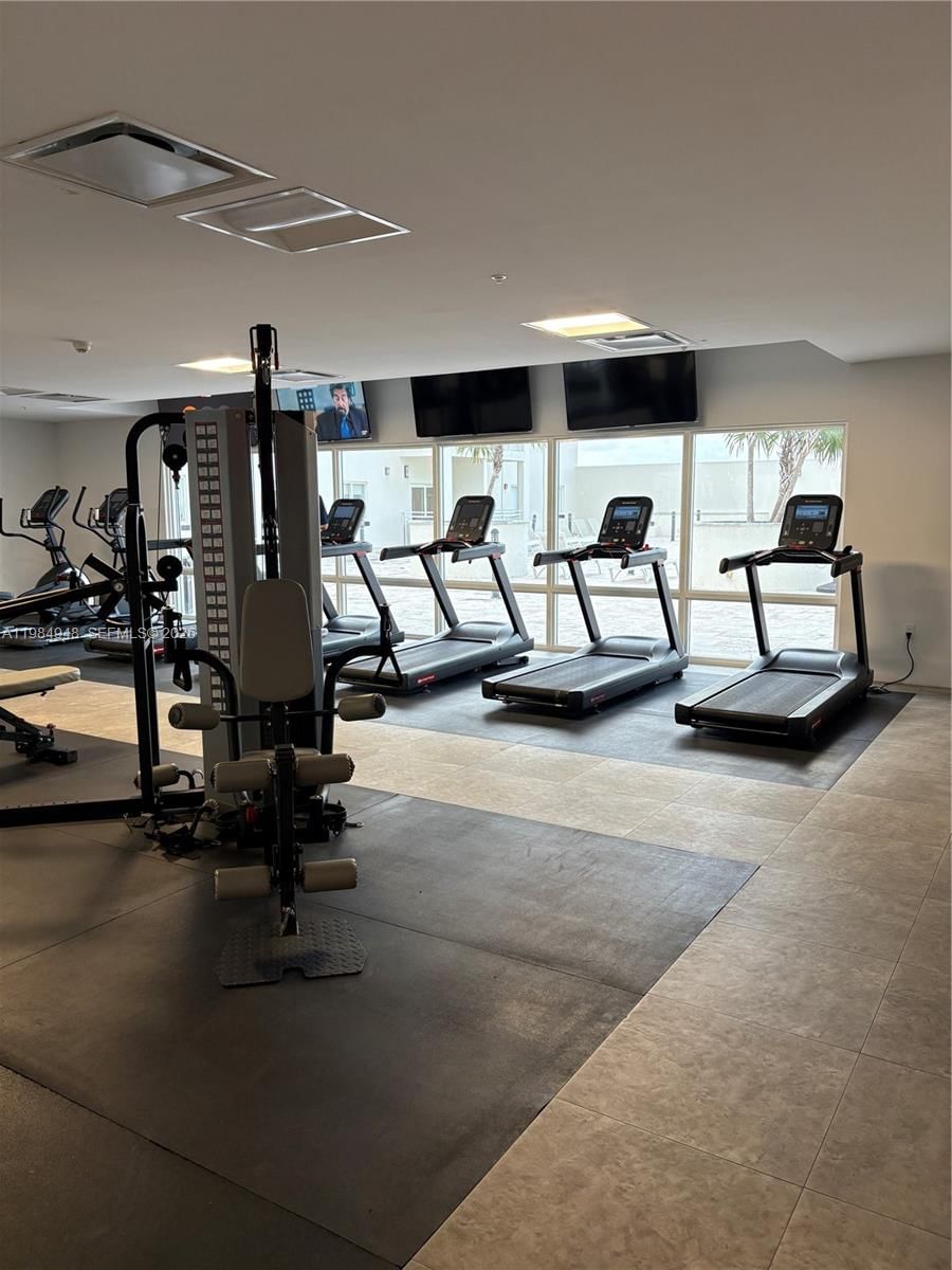 Real estate property located at 10950 82nd St #319, Miami-dade, Islands At Doral 1st Addi, Doral, FL