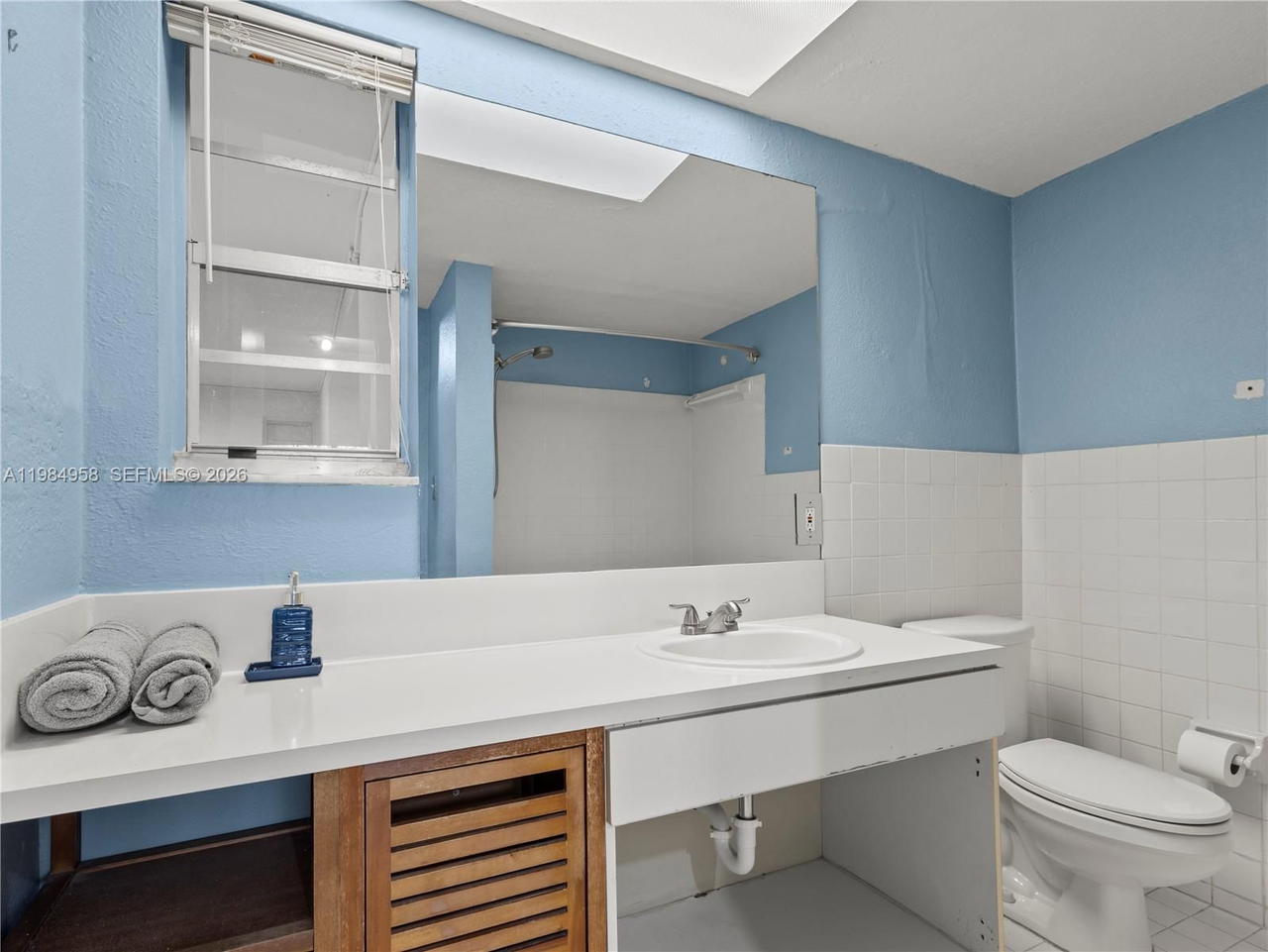 Real estate property located at 6711 Kendall Dr #505, Miami-dade, Villas Of Pinecrest Condo, Pinecrest, FL