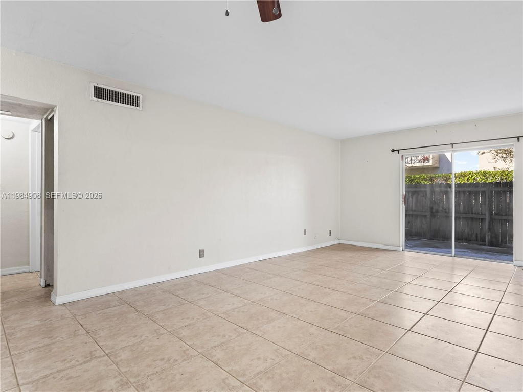 Real estate property located at 6711 Kendall Dr #505, Miami-dade, Villas Of Pinecrest Condo, Pinecrest, FL