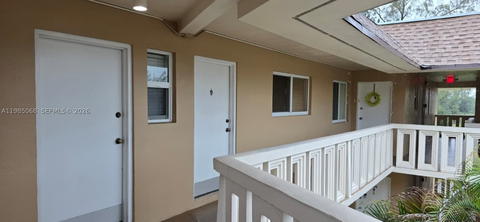 Real estate property located at 7400 Miami Lakes Dr D305, Miami-dade, Villas Of Miami Lakes Con, Miami Lakes, FL