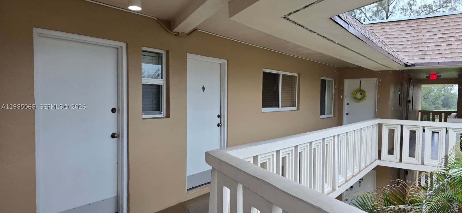Real estate property located at 7400 Miami Lakes Dr D305, Miami-dade, Villas Of Miami Lakes Con, Miami Lakes, FL