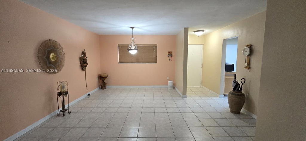 Real estate property located at 7400 Miami Lakes Dr D305, Miami-dade, Villas Of Miami Lakes Con, Miami Lakes, FL
