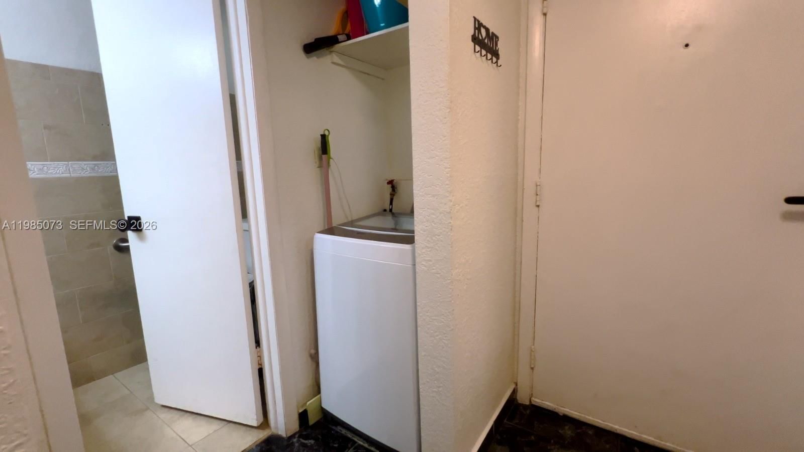 Real estate property located at 1900 68th St D207, Miami-dade, Los Arboles Condo, Hialeah, FL