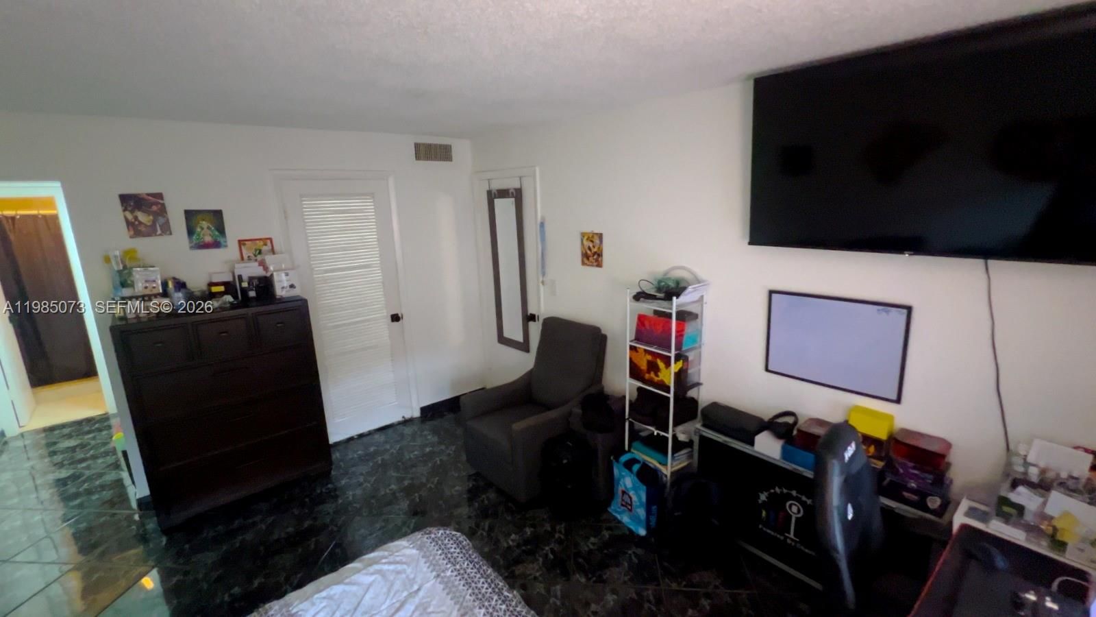 Real estate property located at 1900 68th St D207, Miami-dade, Los Arboles Condo, Hialeah, FL