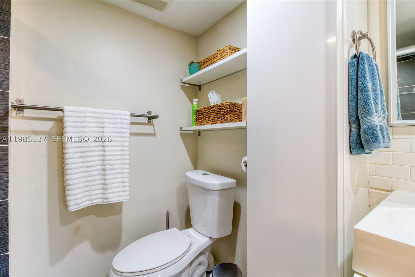 Real estate property located at 3095 Oakland Forest Dr #104, Broward, Oakland Forest Club Condo, Oakland Park, FL