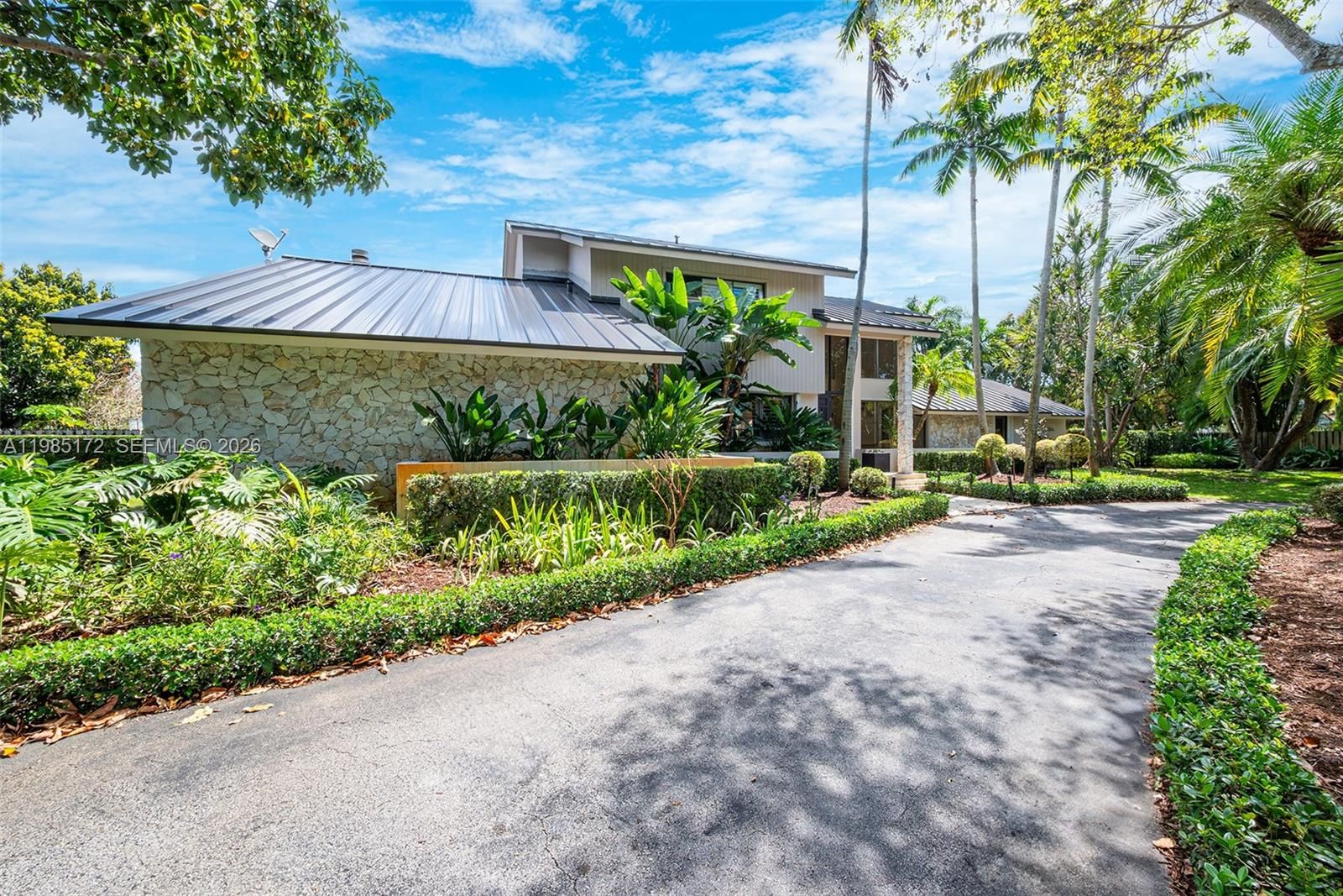 Real estate property located at 11785 90th Ave, Miami-dade, Country Grove Estates, Miami, FL