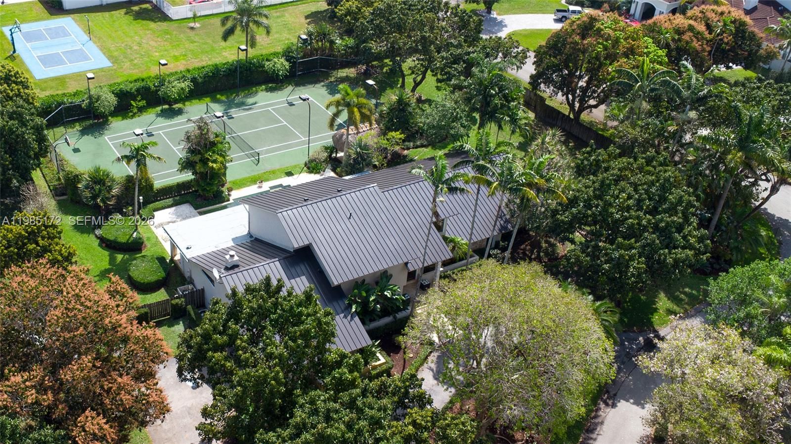 Real estate property located at 11785 90th Ave, Miami-dade, Country Grove Estates, Miami, FL