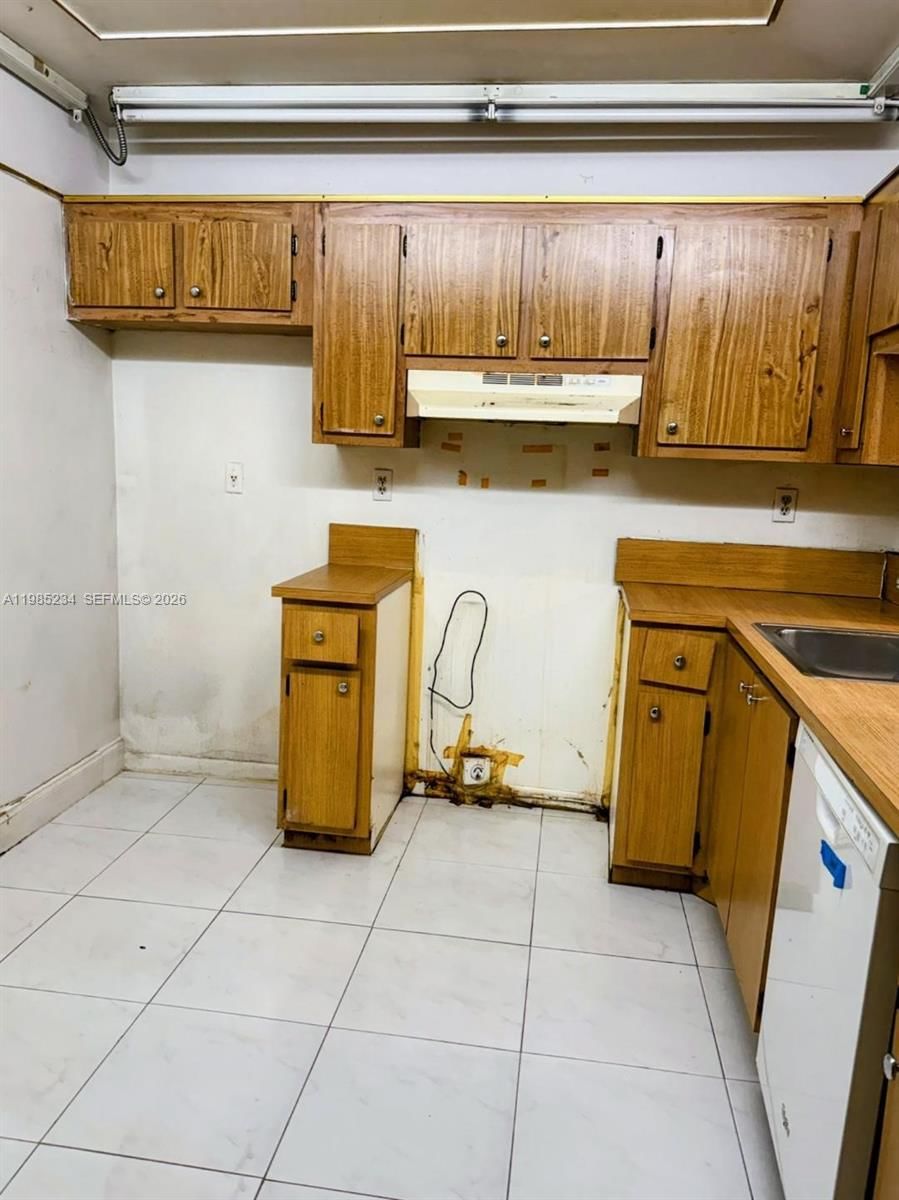 Real estate property located at 3720 Pine Island Rd #136, Broward, Sunrise Springs Condo Iii, Sunrise, FL