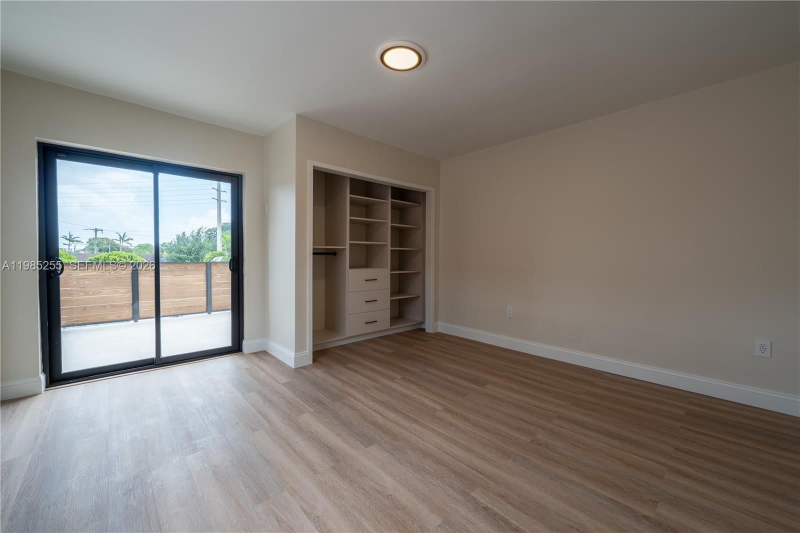 Real estate property located at 370 Flagami Blvd, Miami-dade, Flagami Sec A, Miami, FL