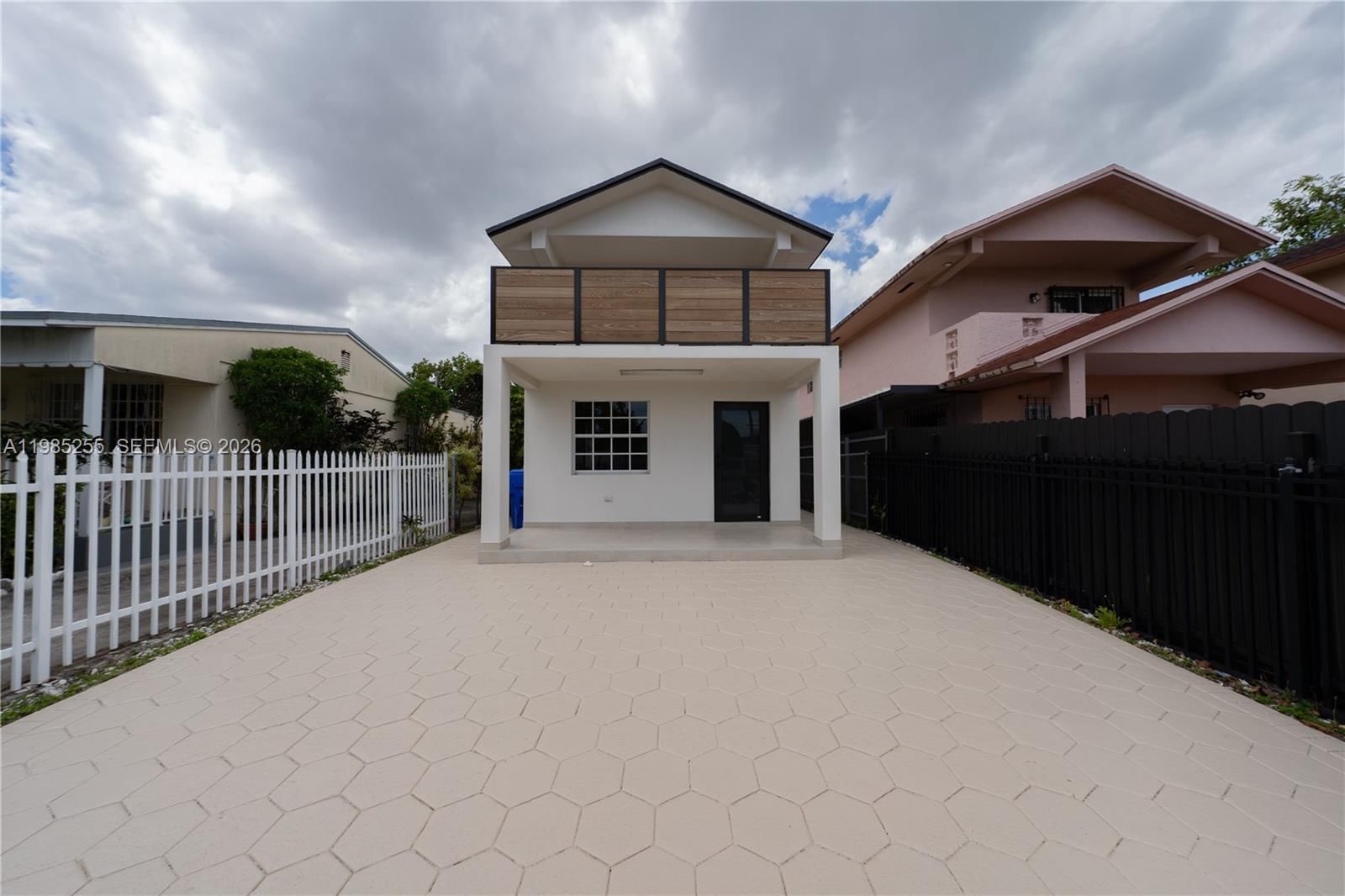 Real estate property located at 370 Flagami Blvd, Miami-dade, Flagami Sec A, Miami, FL