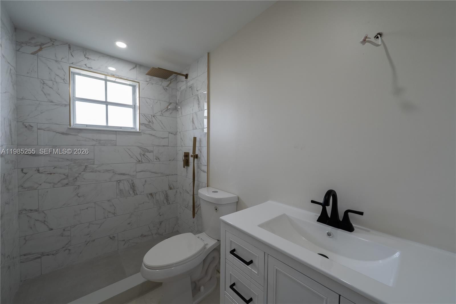 Real estate property located at 370 Flagami Blvd, Miami-dade, Flagami Sec A, Miami, FL