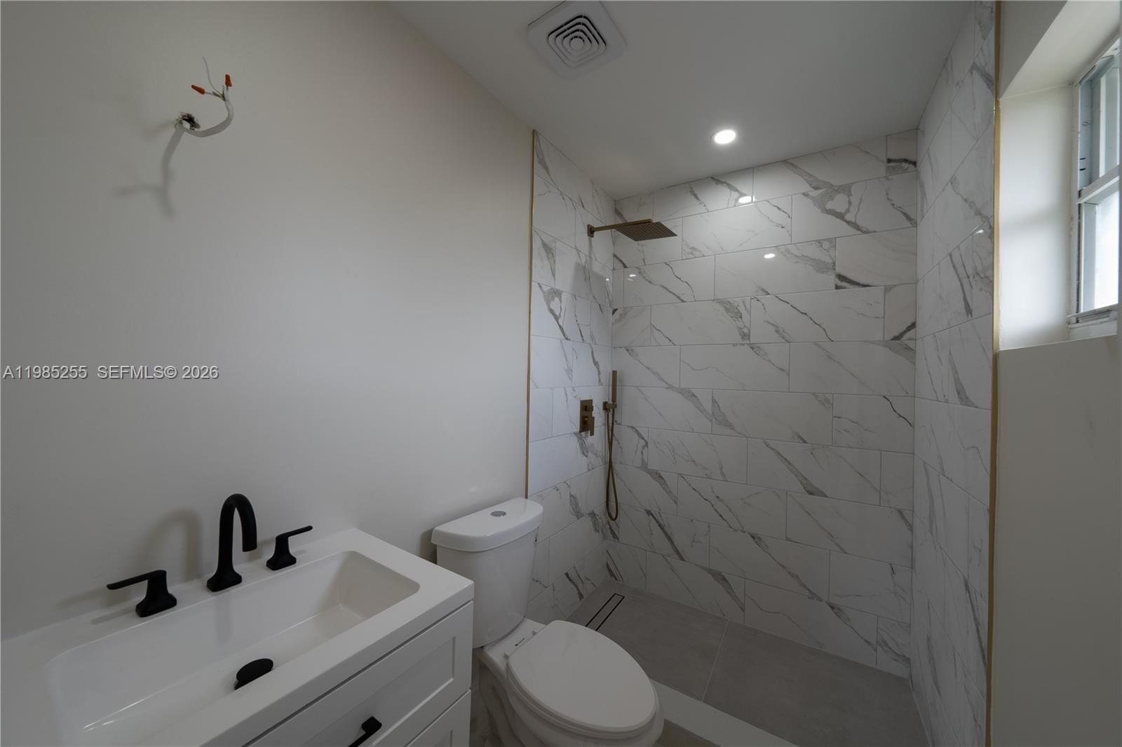 Real estate property located at 370 Flagami Blvd, Miami-dade, Flagami Sec A, Miami, FL