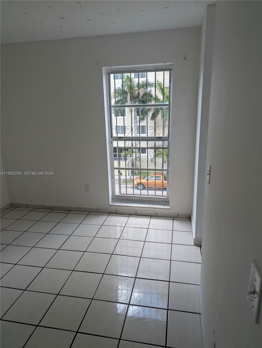 Real estate property located at 1051 1st St #411, Miami-dade, Miramar Terrace Condo, Miami, FL