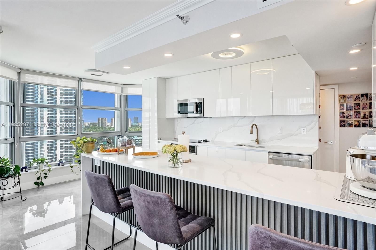 Real estate property located at 19101 36th Ct #1805, Miami-dade, Mystic Pointe Condo No Th, Aventura, FL