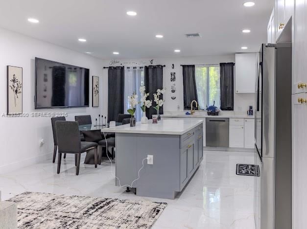 Real estate property located at 666 164th Ter, Miami-dade, Pleasant Village, Miami, FL