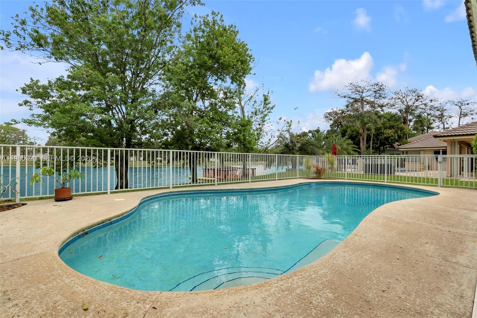 Real estate property located at 4927 67th Ave, Broward, Boulevard Forest, Lauderhill, FL