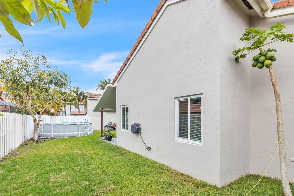 Real estate property located at 12742 11th Pl, Broward, Savannah Plat 3, Sunrise, FL