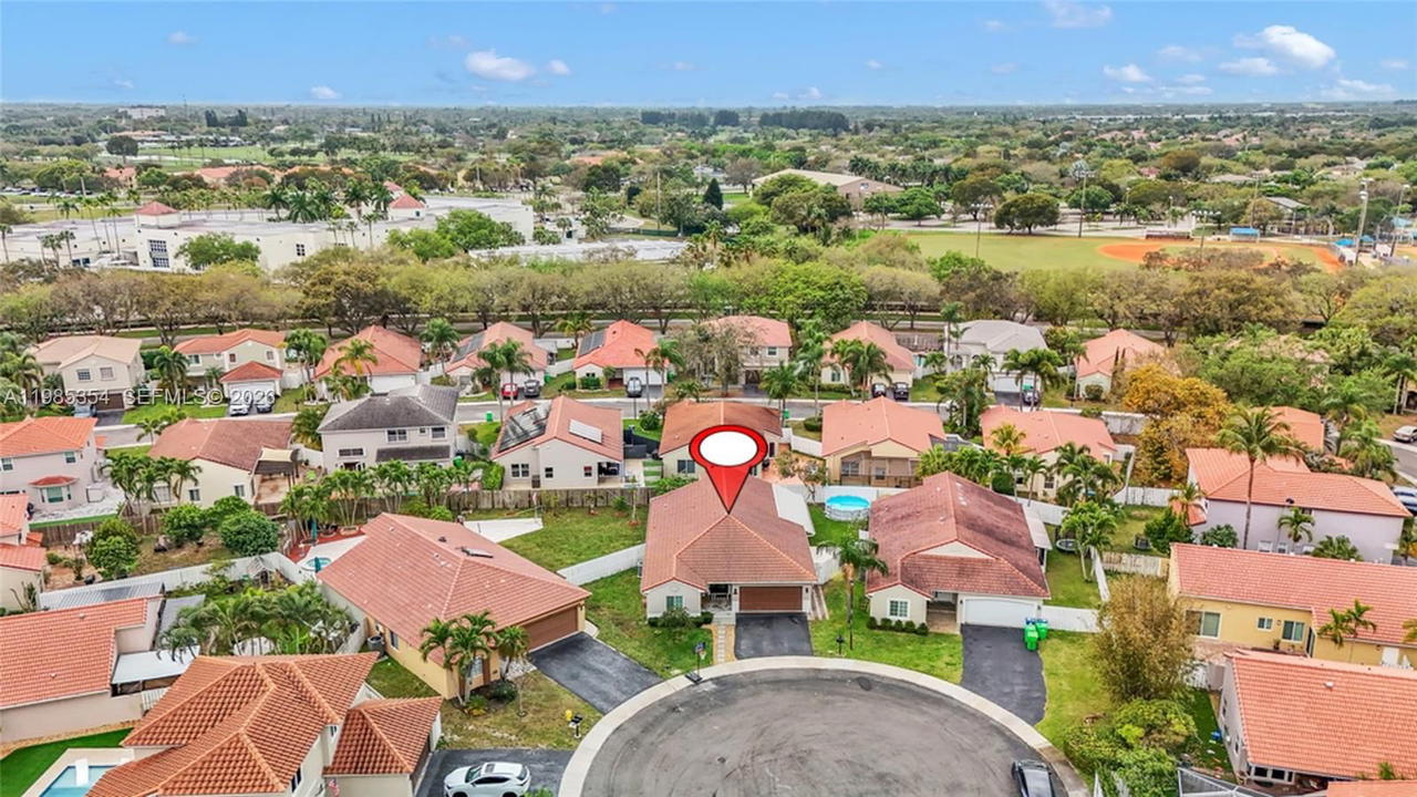 Real estate property located at 12742 11th Pl, Broward, Savannah Plat 3, Sunrise, FL