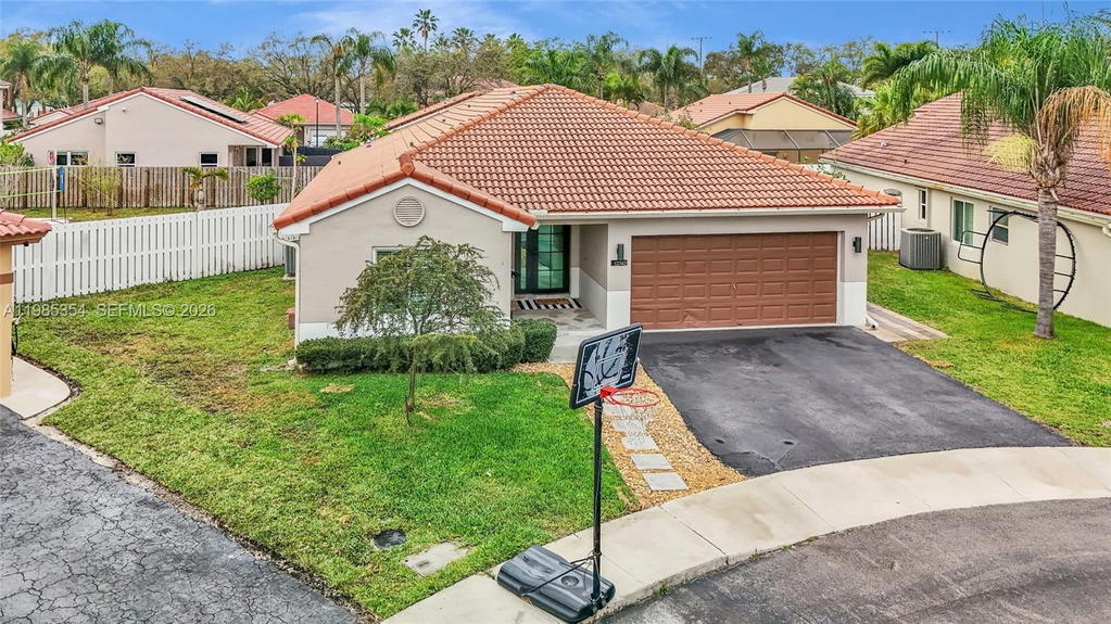 Real estate property located at 12742 11th Pl, Broward, Savannah Plat 3, Sunrise, FL