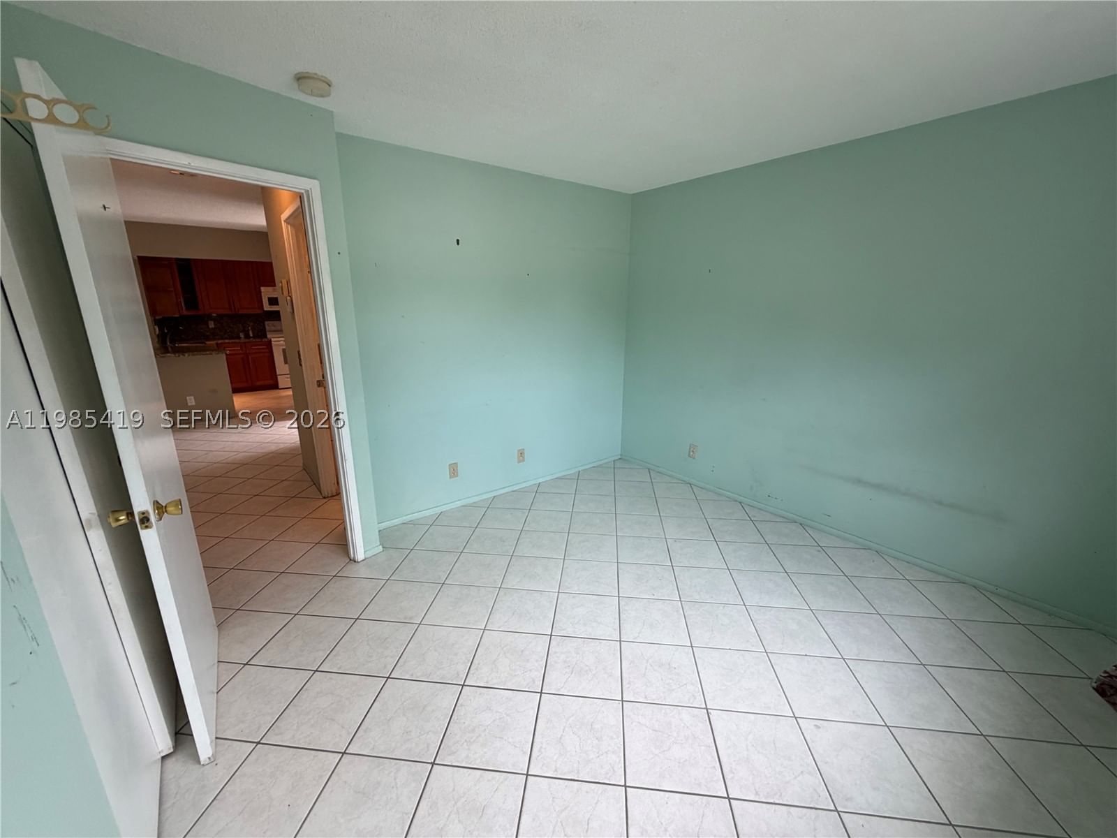 Real estate property located at 1000 14th Ave #201, Broward, Fairways Royale Condo, Hallandale Beach, FL