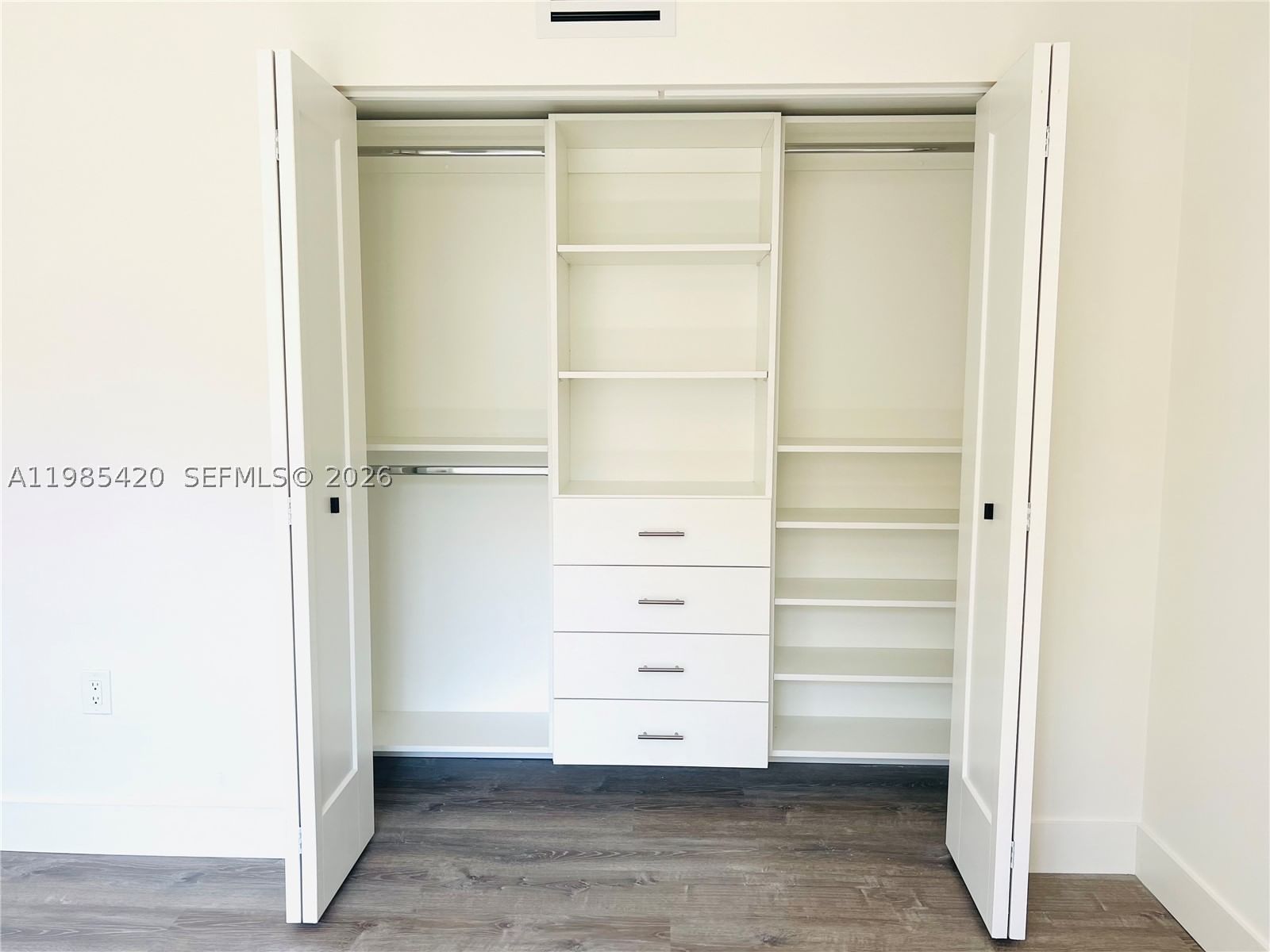 Real estate property located at 201 Jefferson Ave #4C, Miami-dade, Laser Condo, Miami Beach, FL
